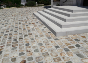 Pavés anciens de récupération de Fontainebleau beige