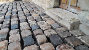 Pavés du Roi carrossables en granit et grès