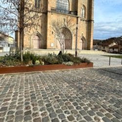 Place Pasteur - Rive-de-Gier (42), Pavés du Roi carrossables entiers et sciés