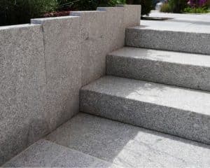 Travaux publics marches en granit